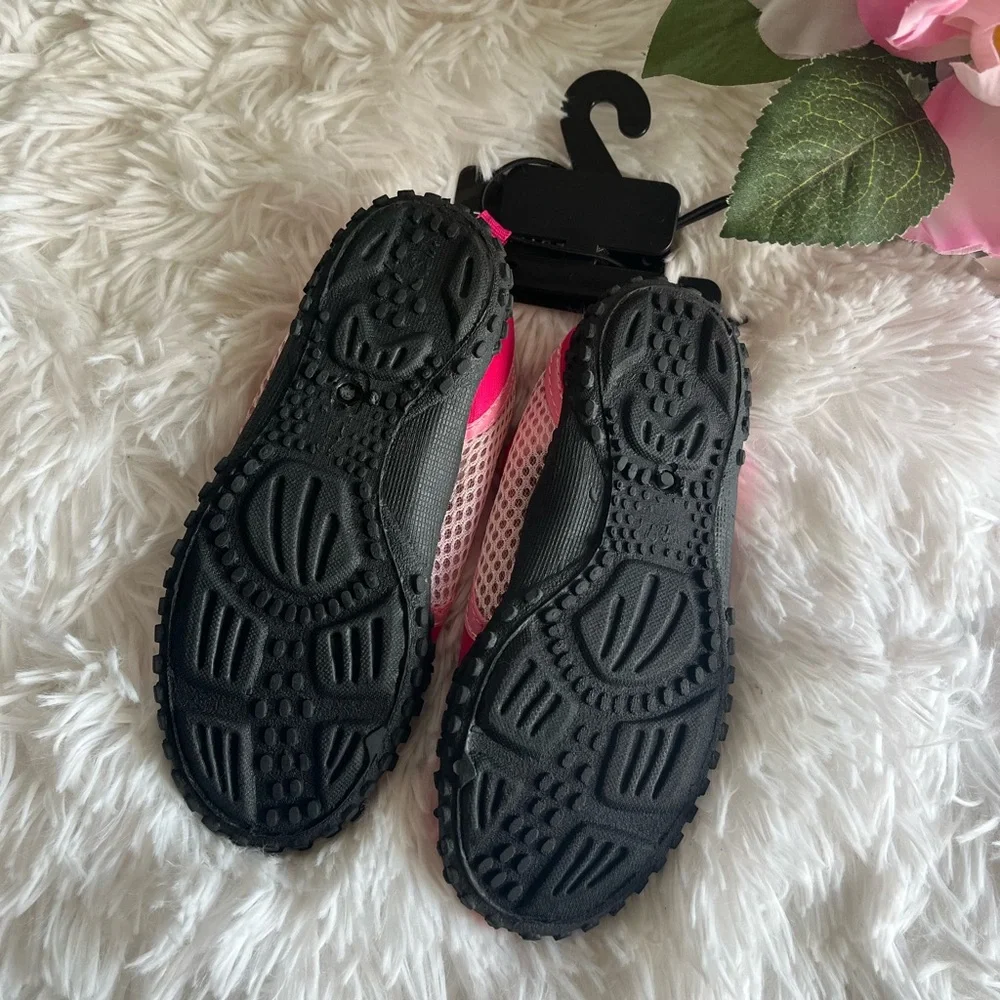 Xertia NWT Kids Pink Water Shoes